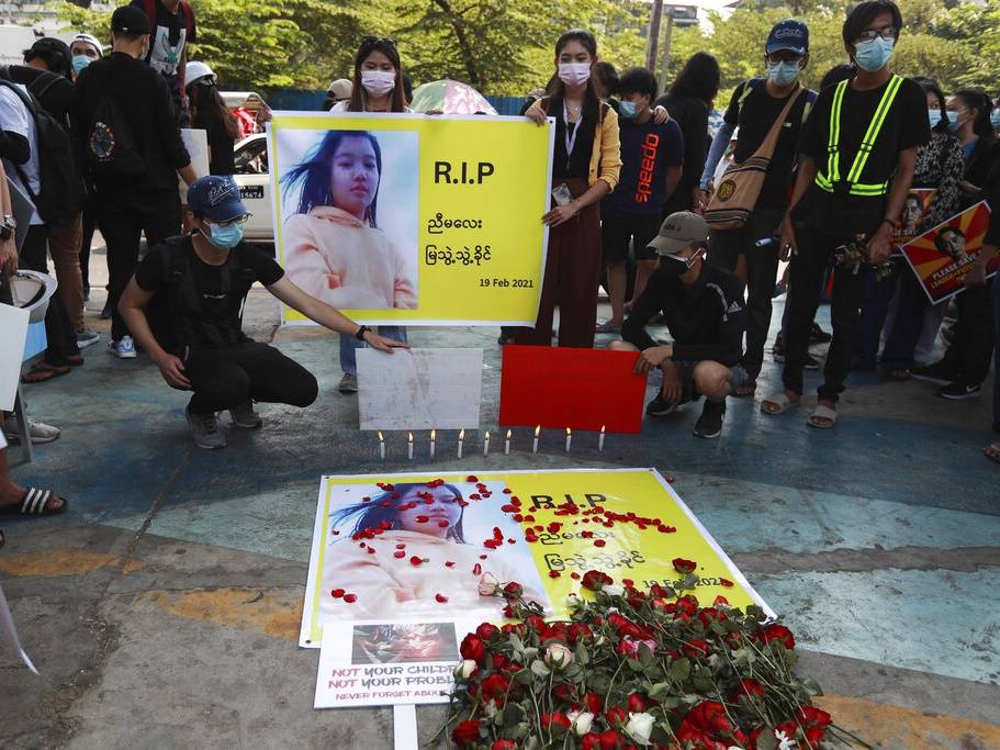 仰光示威者設臨時紀念館 悼念中彈後重傷不治的少女
