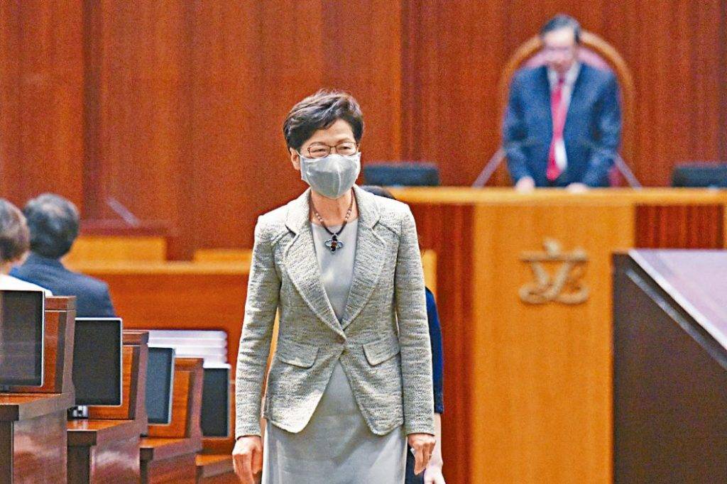 林鄭指商討通關 已邀內地專家對接