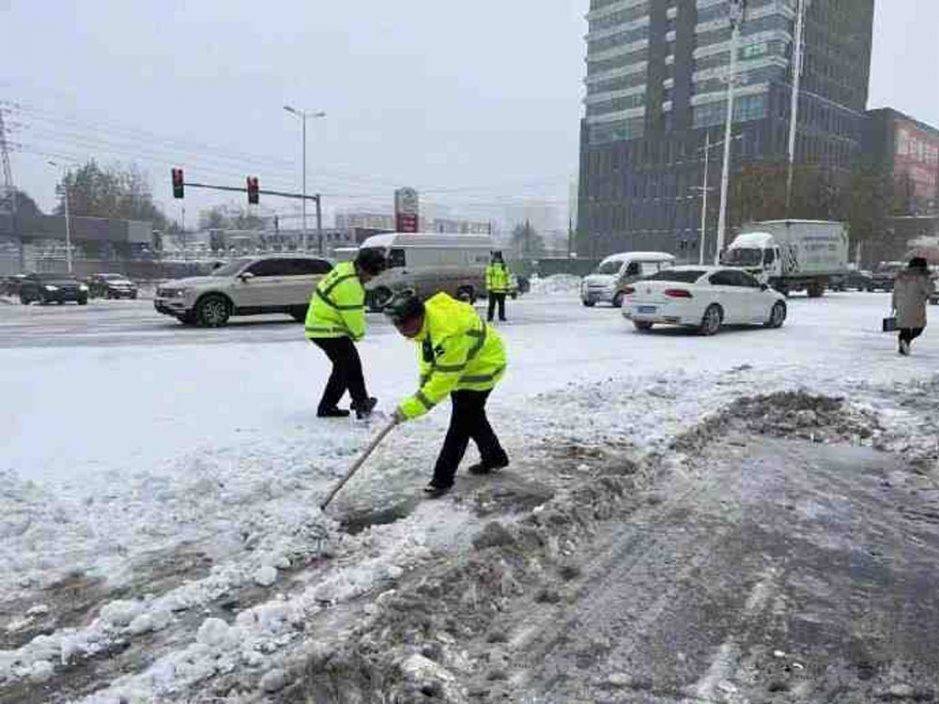 暴雪持續 遼寧全省293個高速收費站已全部封閉