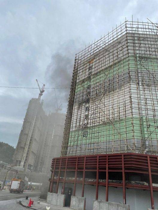 油塘冷藏倉庫起火 一死兩傷