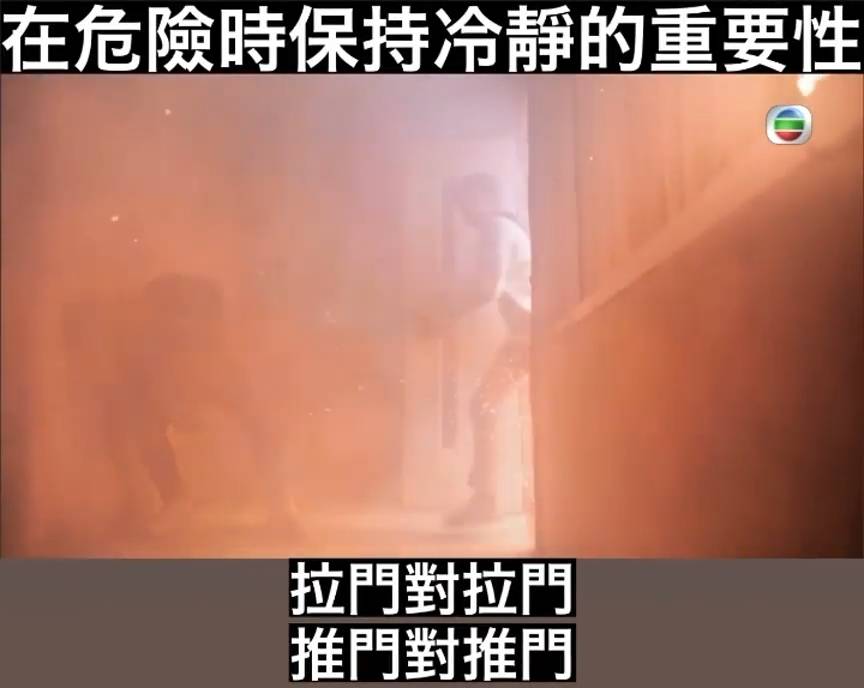 吳業坤穿睡衣抱愛貓拍片  嘲《十月初五的月光》劇情不合邏輯