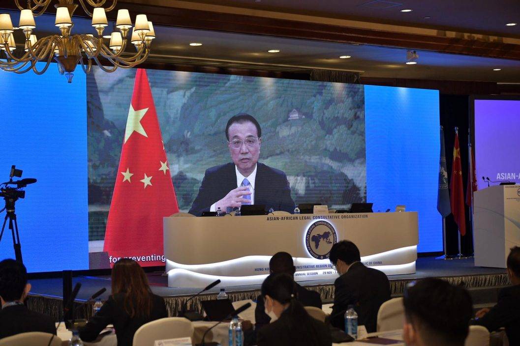 李克強宣布香港將設立區域仲裁中心