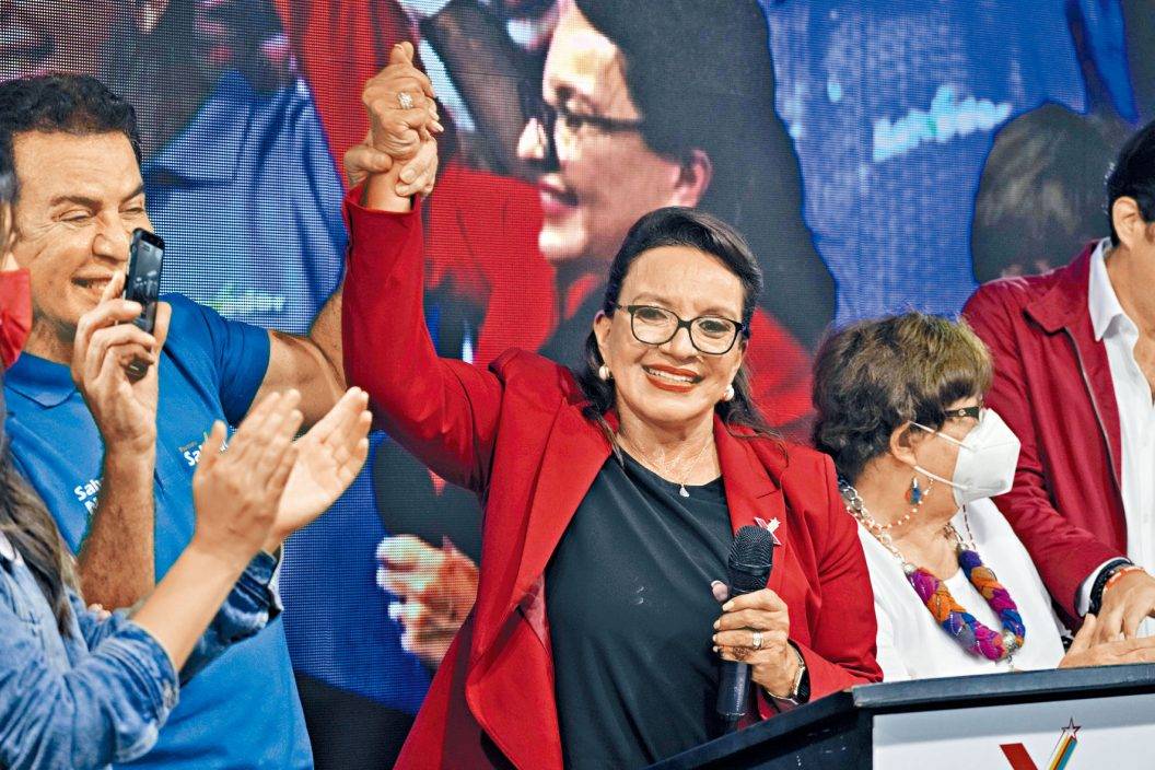 洪都拉斯首位女總統親中