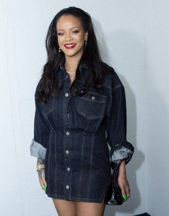 33歲Rihanna肚凸凸疑有喜