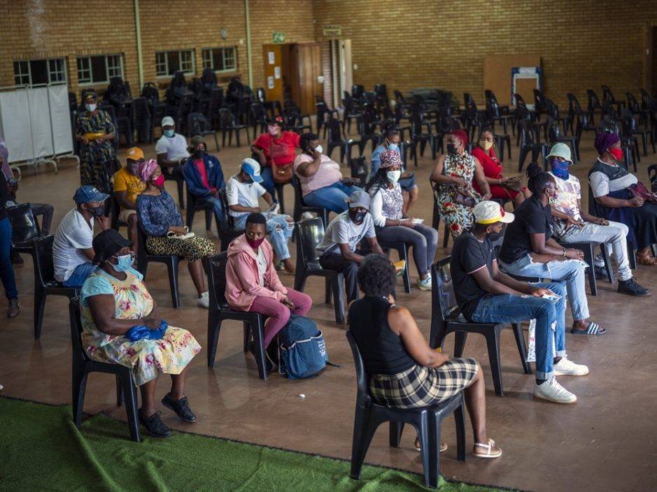 Omicron疫情｜南非增1.6萬宗確診 一周內升6倍