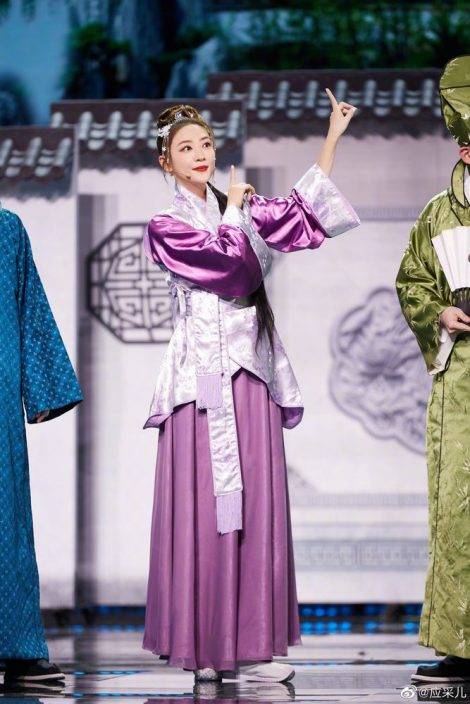 獨家|應采兒鄭希怡綜藝接不停豬籠入水 四女星舉家遷內地子女讀名校
