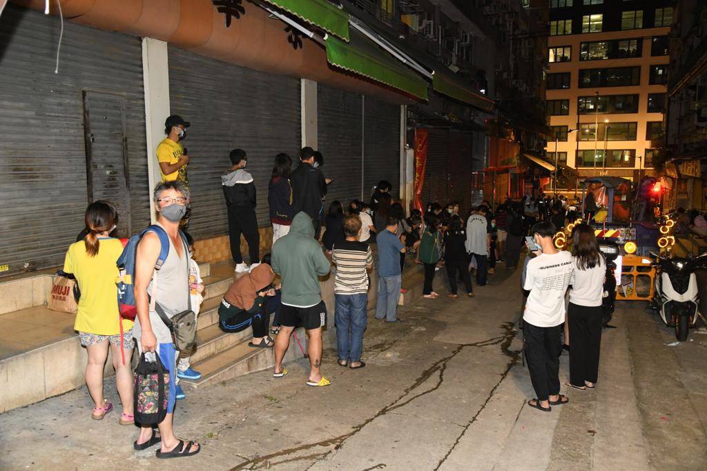 葵涌泰國菜館職員疑煮食「搶火」 樓上約150名住客惶恐疏散