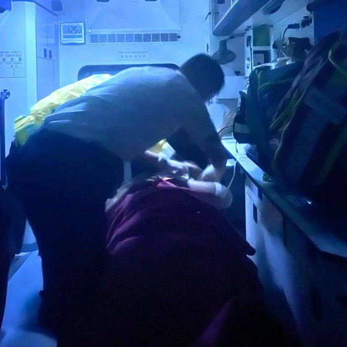 長沙灣2輛巴士相撞 新巴車長被困1.5小時 昏迷送院不治