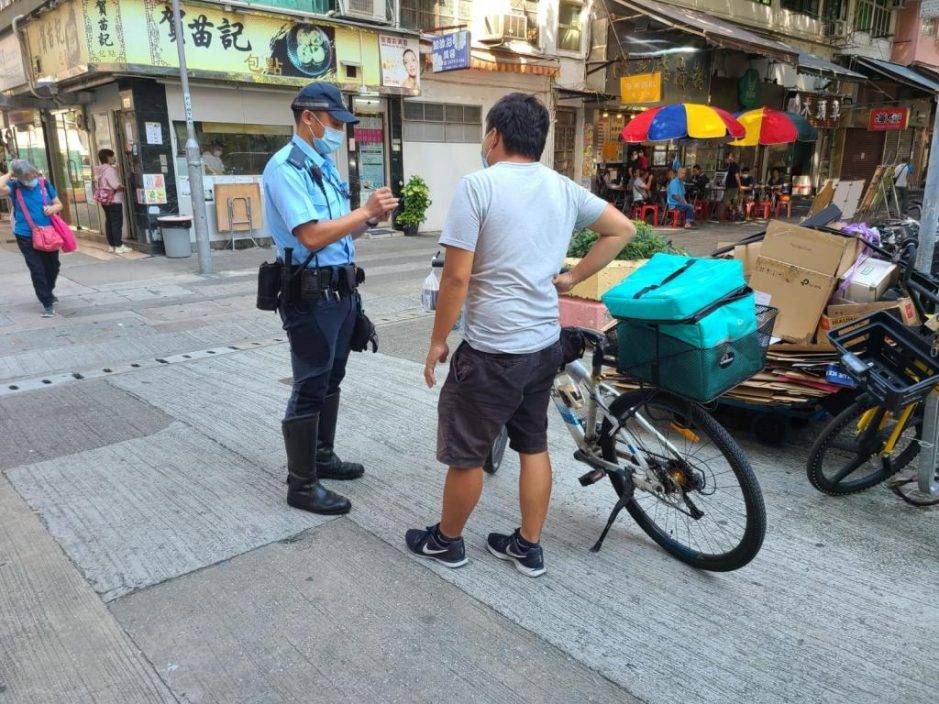 警方接連3日打擊元朗區單車違法事項 發出66張傳票