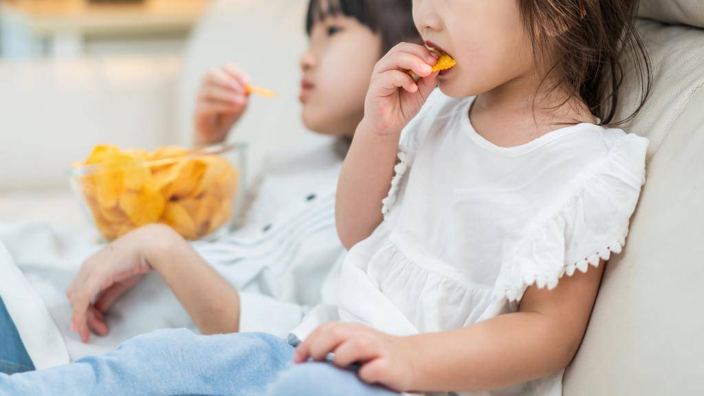 疫下停課影響生活及飲食規律 調查指兒童超重或肥胖比率增近2倍