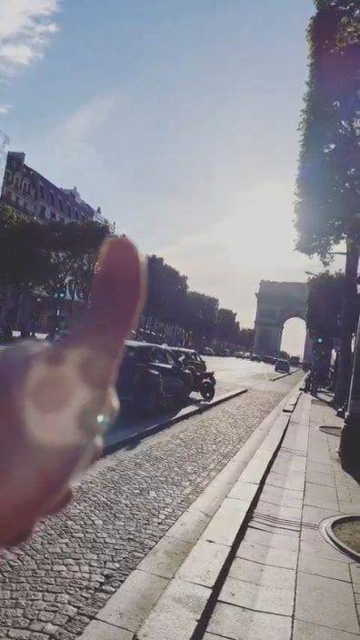 姜濤美國拍完戲即飛法國玩一轉   肥手指頻出鏡跟巴黎名勝合照