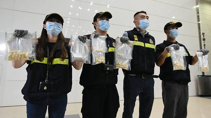 巴西兩抵港旅客涉體內藏毒被捕 排出120萬元可卡因