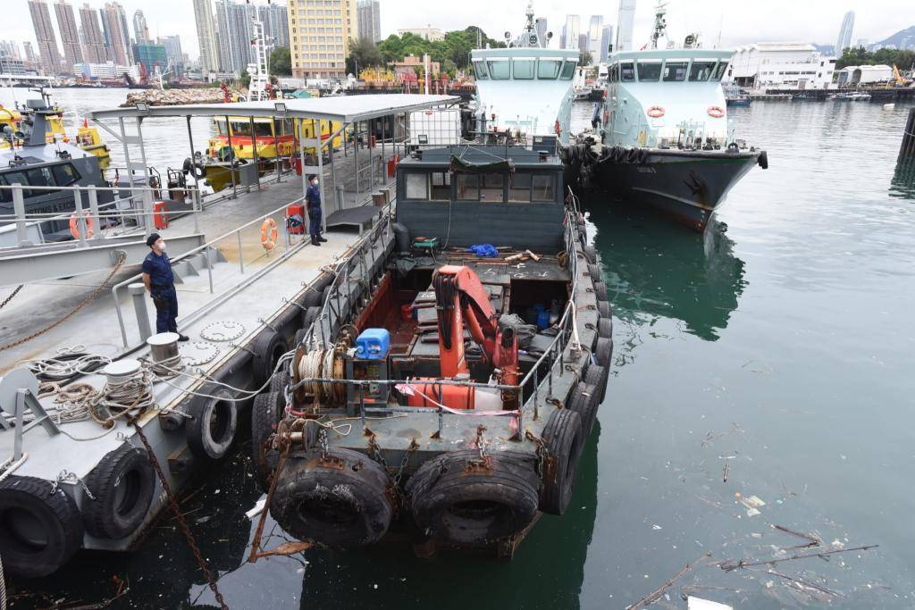 海關截可疑貨船檢150萬元走私食材及活珊瑚 3男被捕