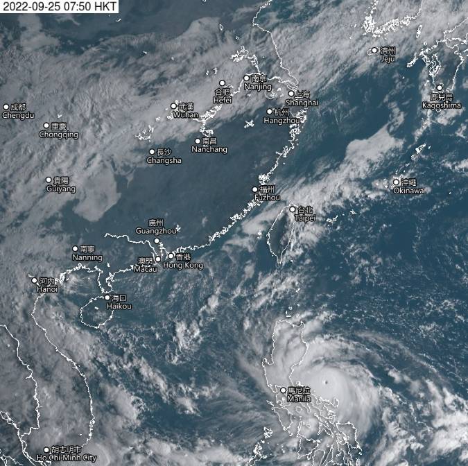 奧鹿一晚連升4級為超強颱風 天文台：明日及星期二大風