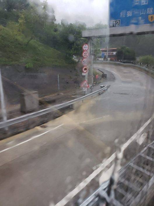 十一國慶｜明驟雨雷暴下午陽光 天文台料顯著降雨機會中高