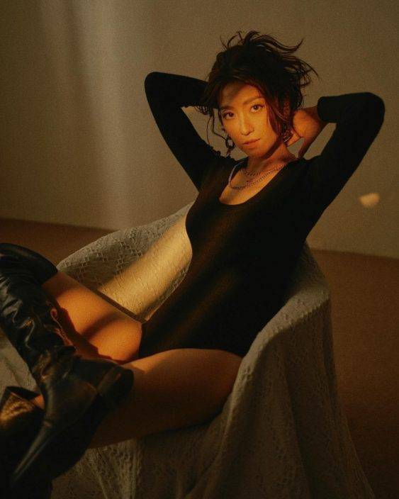 爆肌女星逆天而行!陳自瑤21吋腰有人魚線 落選港姐身材震撼腹肌仲驚人