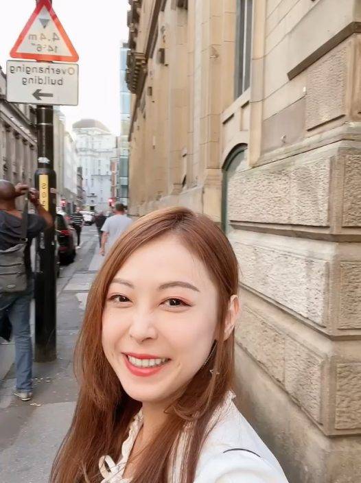 「御用丫鬟」陳婉婷飛英國披嫁衣 低胸TubeTop露事業線超搶鏡