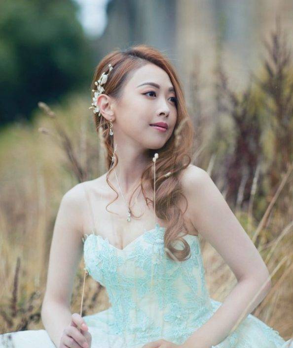 「御用丫鬟」陳婉婷飛英國披嫁衣 低胸TubeTop露事業線超搶鏡