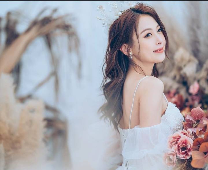 「御用丫鬟」陳婉婷飛英國披嫁衣 低胸TubeTop露事業線超搶鏡