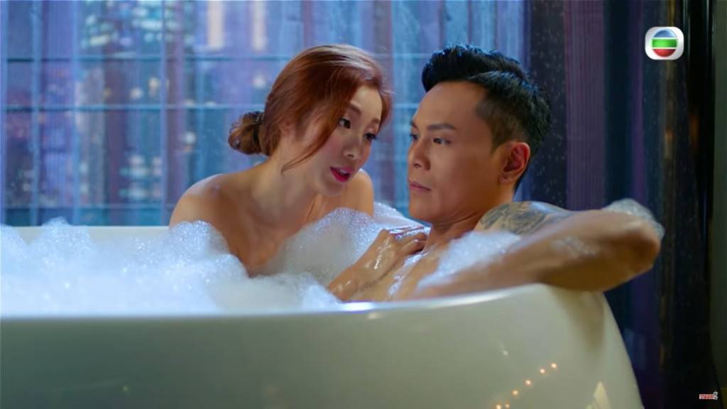 TVB色誘戲花旦博盡!陳偉琪罕有濕身透視 黑bra陳敏之與唐文龍鴛鴦浴