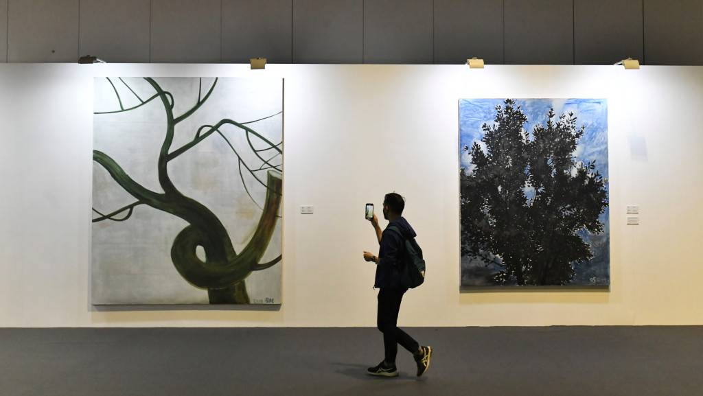 紫荊文化集團辦首屆「藝文香港」展覽 展現百年中國藝術探索歷程
