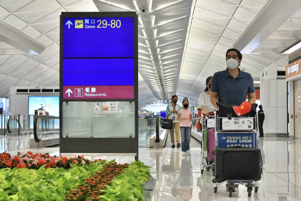 英國人口淨移入達50萬 逾7萬人為香港移民