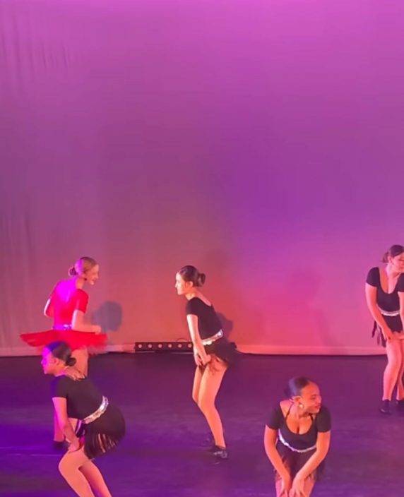 林子博17歲大女踏舞台表演超淡定  對囡囡適應文化極感觸：英國生活唔容易