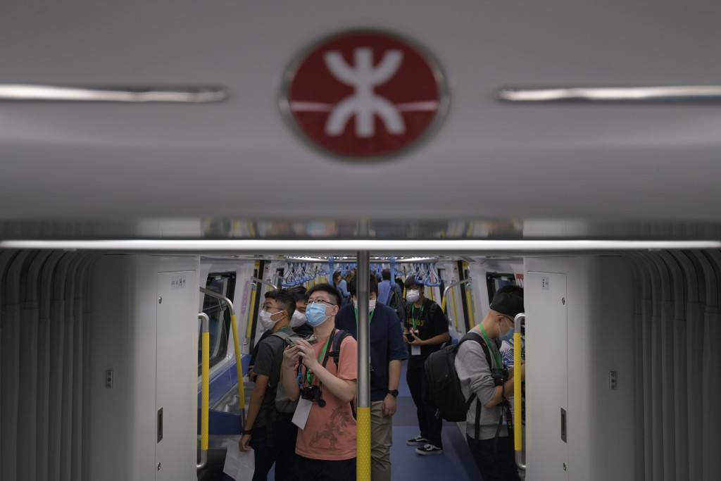港鐵國產Q-Train 11.27觀塘綫登場 早上8時58分彩虹站開出首班車