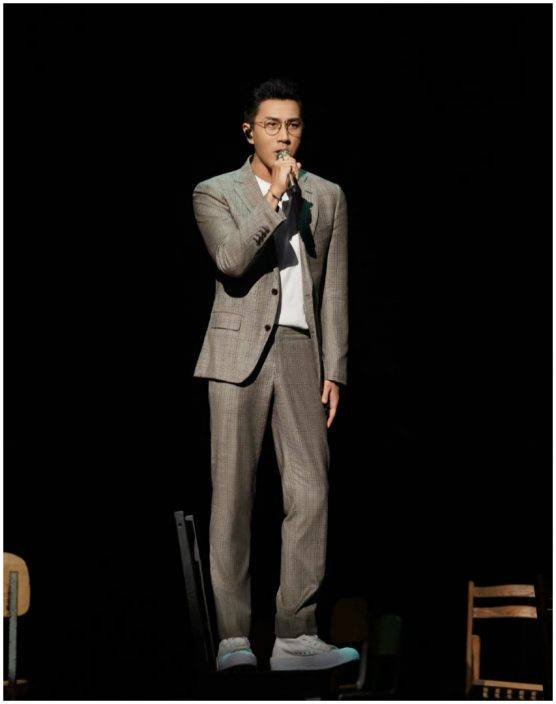 李曉峰擺明向男友劉愷威前妻晒正室地位? 因一個名被指挑釁兼抽水