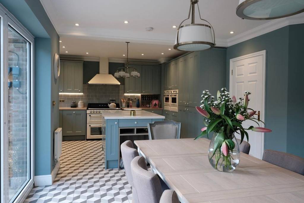 雷頌德移居英國變室內設計大師 親操刀4間英式大宅逐間睇 自住大屋極誇張