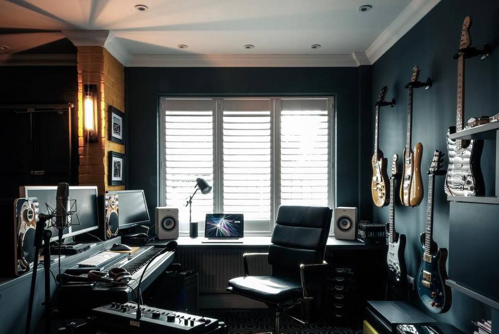 雷頌德移居英國變室內設計大師 親操刀4間英式大宅逐間睇 自住大屋極誇張