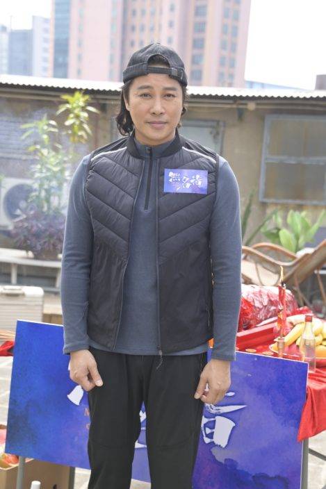 無名指｜鮑起靜分享英國湊孫歡樂 許恩怡同時與兩影帝合作搵阿媽幫手