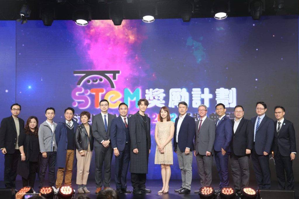 Stanley邱士縉擁抱女學生令到對方眼濕濕   自認衣著太隨便被女友埋怨