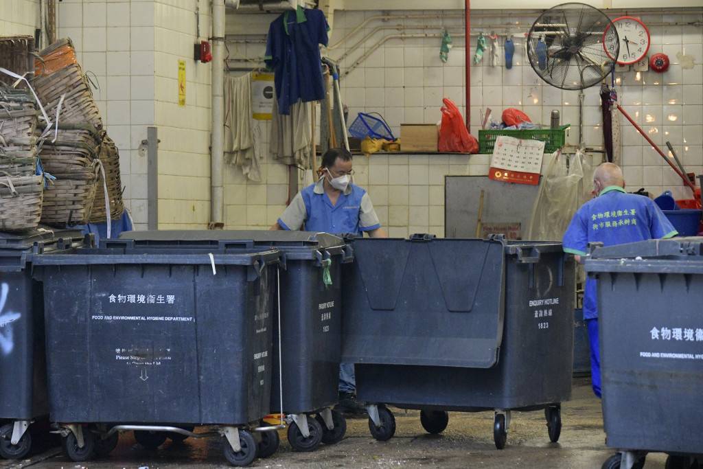 垃圾徵費｜指定垃圾袋合約將重新招標 刪製造商在港設廠要求