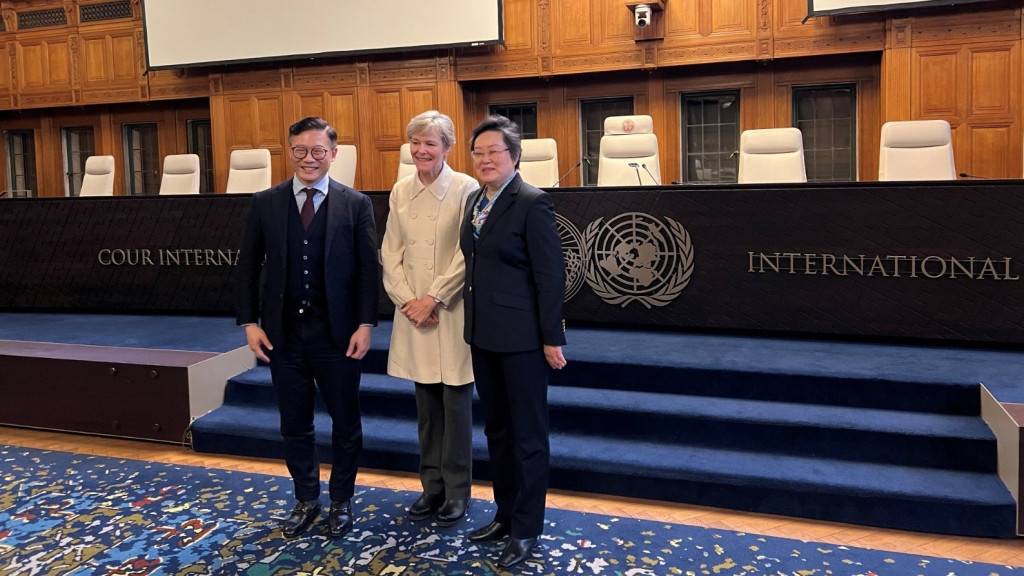 張國鈞海牙訪聯合國國際法院及常設仲裁法院  冀加強聯繫