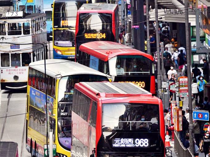 巴士加價︱李家超：會審慎處理公共交通加價 考慮市民承受力